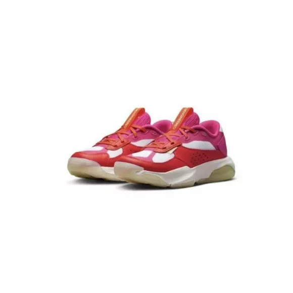 Nike Air Jordan 200E sneakers in Siren Red/Pink Prime Women's Low-Cut - Picture 7 of 10